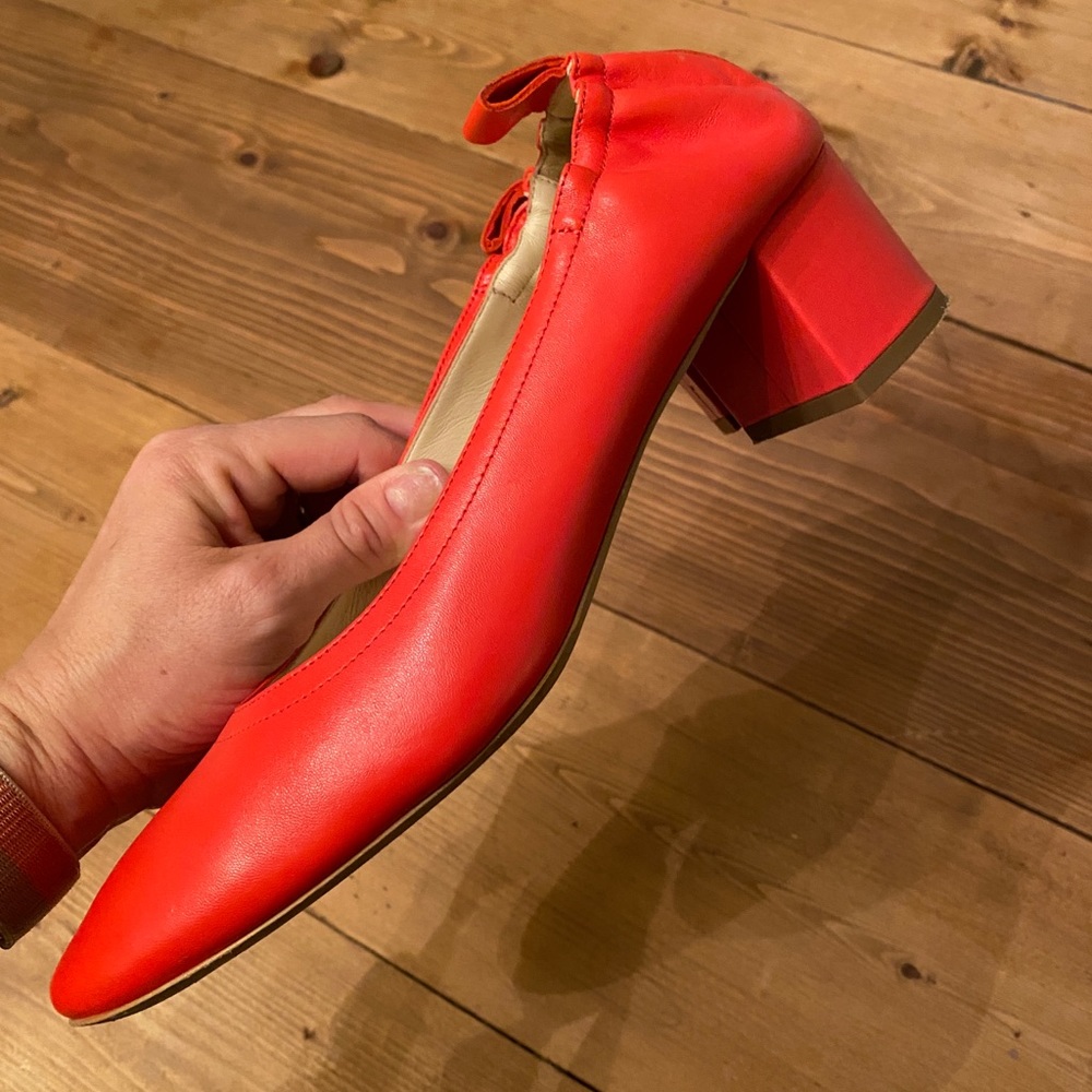 Everlane red heels size 9.